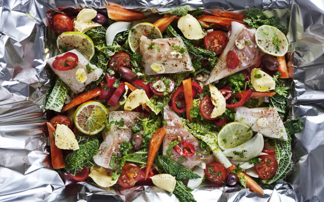 Fish with Vegetables Baked in Foil