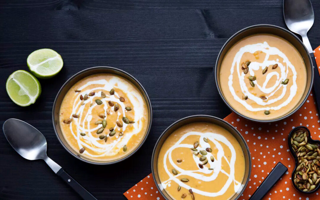 Easy Healthy Pumpkin Soup Recipe with Roasted Pumpkin Seeds