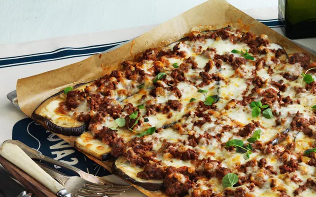Low-carb eggplant pizza