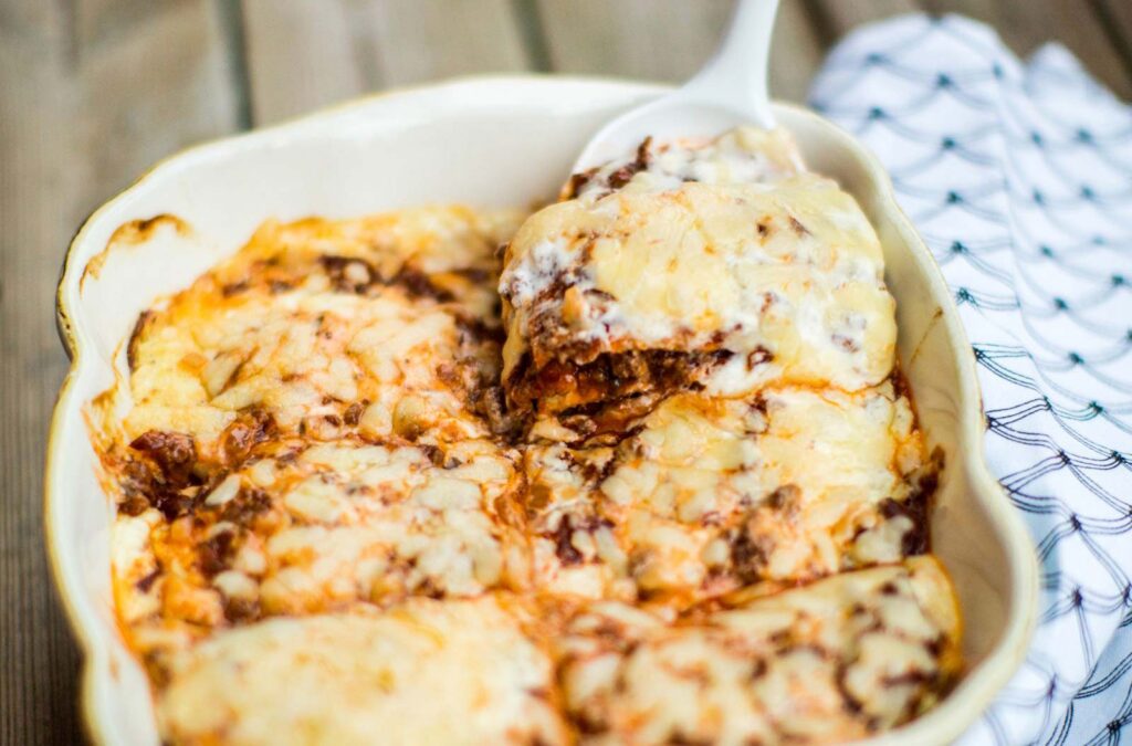 Low-carb cauliflower lasagna