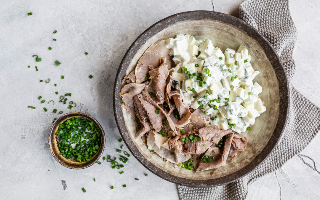Roast beef with keto no- tato salad