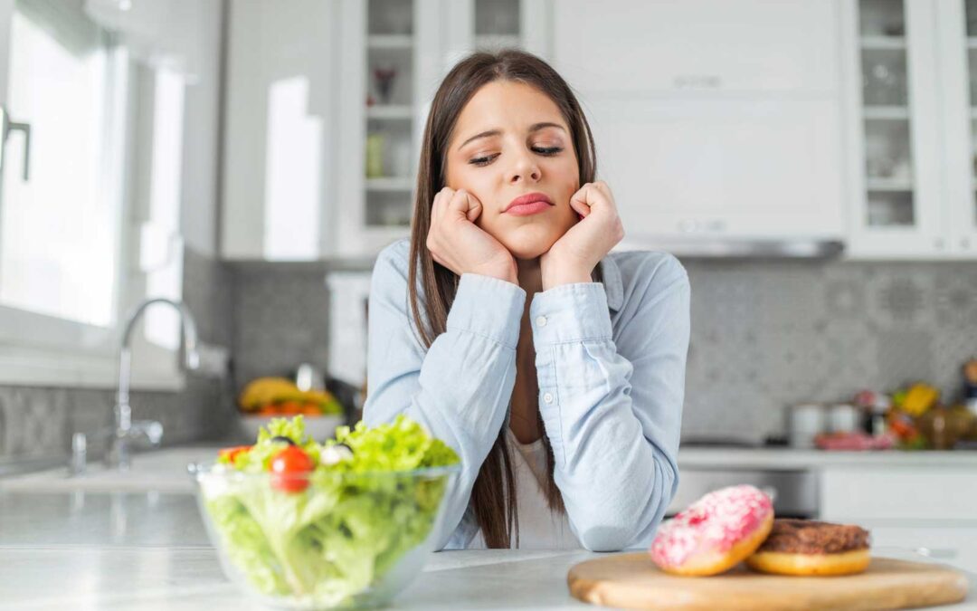 5 tips to reduce food cravings