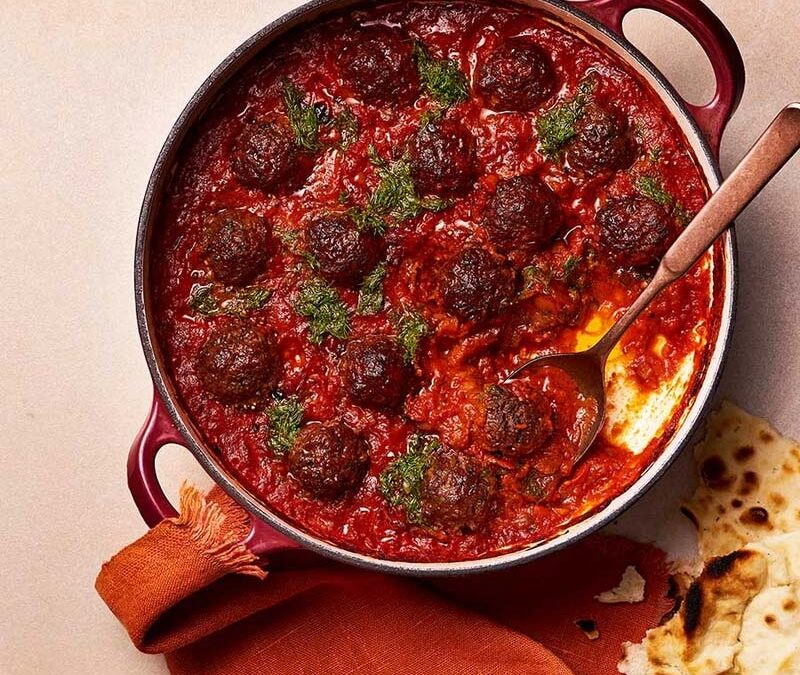 Meatballs in tomato, cardamom & lime sauce