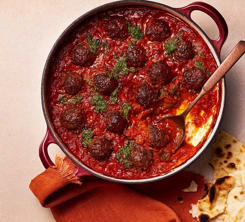 Meatballs in tomato, cardamom & lime sauce