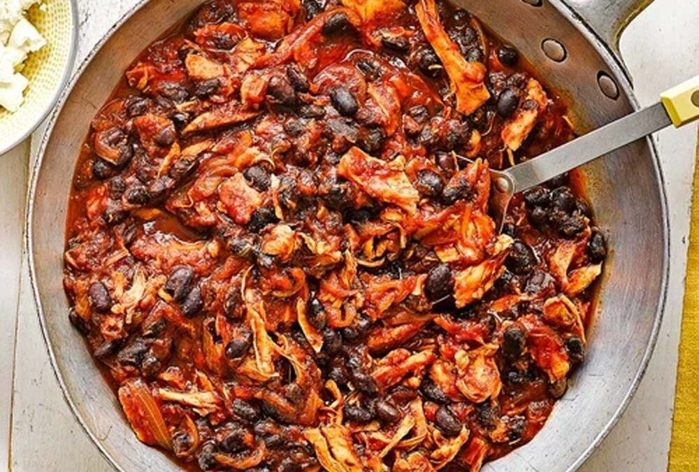 Pulled chicken & black bean chilli