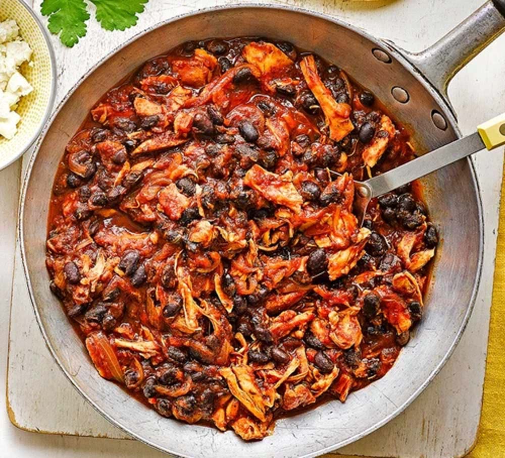 Pulled chicken & black bean chilli